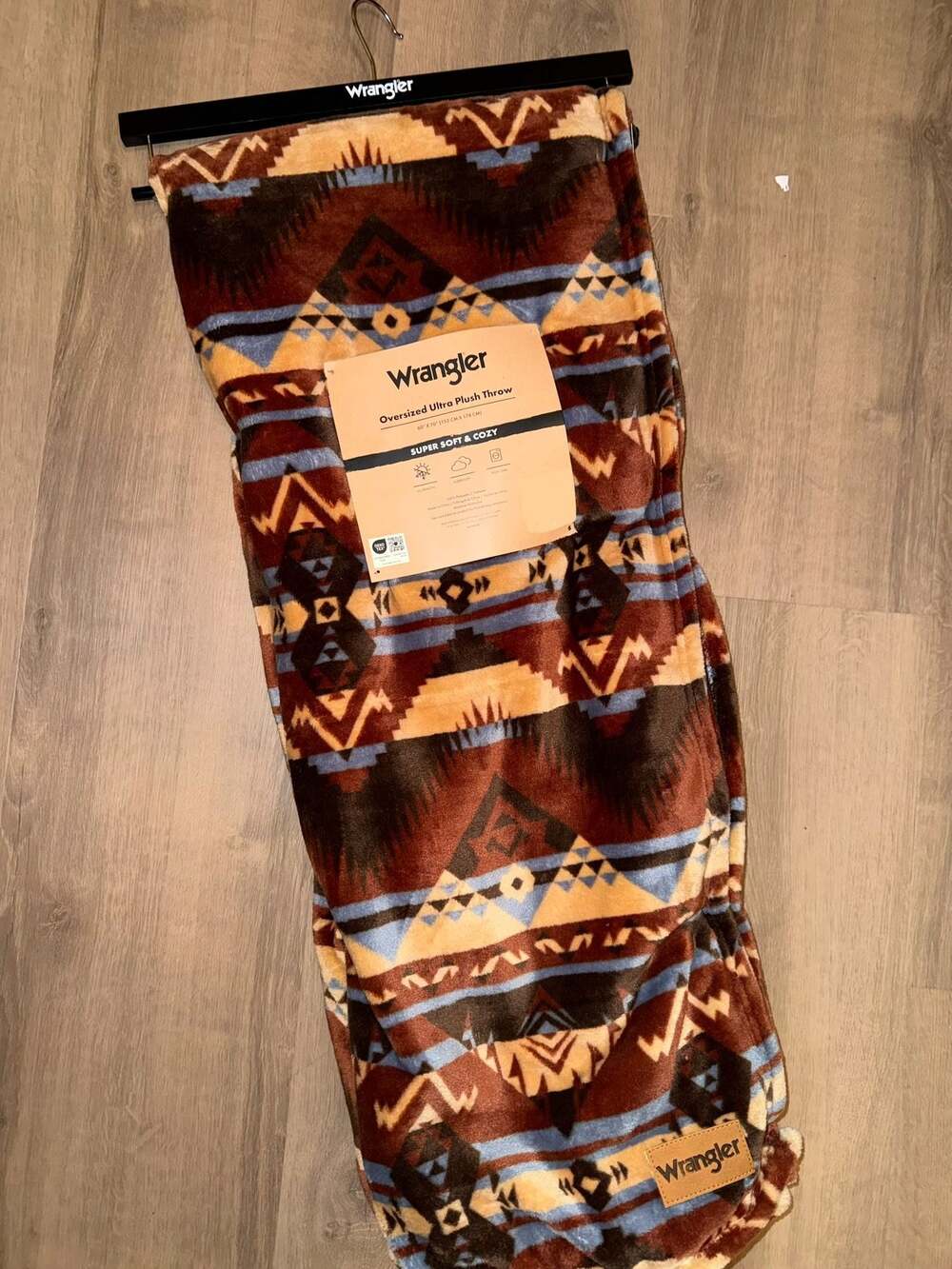 Wrangler Oversized Ultra Plush Throw Blanket Southwestern Aztec Print 60" x 70"